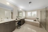 https://images.listonce.com.au/custom/160x/listings/56-the-highway-mount-waverley-vic-3149/221/00869221_img_07.jpg?COyFSo29XiA