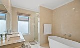 https://images.listonce.com.au/custom/160x/listings/56-the-range-boulevard-croydon-vic-3136/898/01898898_img_05.jpg?iQ4hetmzg2w