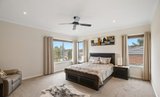 https://images.listonce.com.au/custom/160x/listings/56-the-range-boulevard-croydon-vic-3136/898/01898898_img_07.jpg?pzGBQMbFXQg