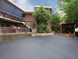 https://images.listonce.com.au/custom/160x/listings/56-wonga-road-ringwood-vic-3134/904/00620904_img_10.jpg?RA6liJgloDs