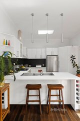 https://images.listonce.com.au/custom/160x/listings/561-victoria-street-brunswick-west-vic-3055/031/01651031_img_04.jpg?uzBNpGtdNA8