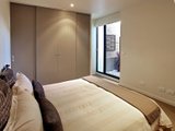 https://images.listonce.com.au/custom/160x/listings/563-ormond-esplanade-elwood-vic-3184/986/01793986_img_07.jpg?SbN54-2ROI4