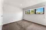 https://images.listonce.com.au/custom/160x/listings/569-manchester-road-mooroolbark-vic-3138/677/01871677_img_06.jpg?BJiFEmwLBTo