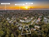 https://images.listonce.com.au/custom/160x/listings/56a-deep-creek-drive-doncaster-east-vic-3109/752/01636752_img_24.jpg?t19CzyqKpoM