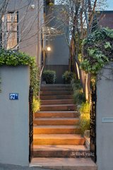 https://images.listonce.com.au/custom/160x/listings/57-airlie-street-south-yarra-vic-3141/602/01582602_img_15.jpg?uhEp3puM59w