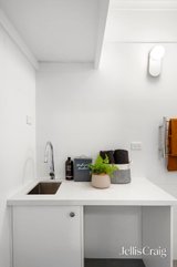 https://images.listonce.com.au/custom/160x/listings/57-baillie-street-north-melbourne-vic-3051/326/01830326_img_14.jpg?Ev6K4zty66s