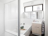 https://images.listonce.com.au/custom/160x/listings/57-bayview-street-northcote-vic-3070/787/00988787_img_07.jpg?cthr-pwcFYU