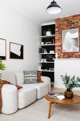 https://images.listonce.com.au/custom/160x/listings/57-mansfield-street-thornbury-vic-3071/205/01270205_img_04.jpg?1sW2nGZfzW4