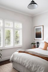 https://images.listonce.com.au/custom/160x/listings/57-mansfield-street-thornbury-vic-3071/205/01270205_img_13.jpg?X0hDmVLx8iw