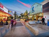 https://images.listonce.com.au/custom/160x/listings/575-archibald-street-box-hill-vic-3128/688/01743688_img_05.jpg?Aiw4ry2Y9eg