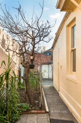 https://images.listonce.com.au/custom/160x/listings/575-station-street-carlton-north-vic-3054/254/01534254_img_13.jpg?56EFX-M8KJA