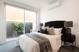 https://images.listonce.com.au/custom/160x/listings/577-little-oxford-street-collingwood-vic-3066/968/01187968_img_13.jpg?htyv0OX1nTc