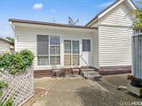 https://images.listonce.com.au/custom/160x/listings/58-alma-terrace-newport-vic-3015/212/01202212_img_10.jpg?eXU0ow0Ko7s