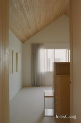 https://images.listonce.com.au/custom/160x/listings/58-christmas-street-northcote-vic-3070/789/01751789_img_14.jpg?yZ8slKW3Xs8