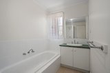 https://images.listonce.com.au/custom/160x/listings/58-lincoln-road-croydon-vic-3136/920/01611920_img_03.jpg?49DutdDzdw0