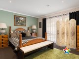 https://images.listonce.com.au/custom/160x/listings/58-mcgregor-avenue-healesville-vic-3777/699/01524699_img_11.jpg?irbafLiXKd8