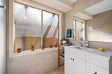 https://images.listonce.com.au/custom/160x/listings/58-rockys-way-lilydale-vic-3140/786/01700786_img_08.jpg?QnOmSM8g4A0