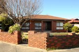 https://images.listonce.com.au/custom/160x/listings/58-shelton-crescent-noble-park-north-vic-3174/860/01987860_img_07.jpg?tv14P29S5ro