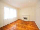 https://images.listonce.com.au/custom/160x/listings/581-elgar-road-mont-albert-north-vic-3129/568/01684568_img_02.jpg?CxI3eCUHmZo