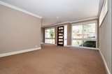 https://images.listonce.com.au/custom/160x/listings/583a-lincoln-road-croydon-vic-3136/637/01934637_img_02.jpg?_HX_x_B1J4w
