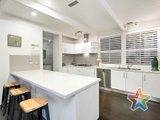 https://images.listonce.com.au/custom/160x/listings/589-hull-road-lilydale-vic-3140/592/01525592_img_05.jpg?SGto4YXe_74