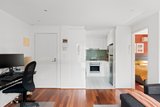 https://images.listonce.com.au/custom/160x/listings/589-ormond-rd-elwood-vic-3184/515/01914515_img_04.jpg?_CYJQTtQxUU