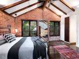 https://images.listonce.com.au/custom/160x/listings/58a-milton-street-elwood-vic-3184/837/01794837_img_13.jpg?XdHYkCFLzIw