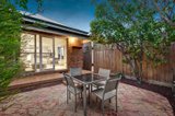 https://images.listonce.com.au/custom/160x/listings/58b-roseberry-street-hawthorn-east-vic-3123/482/00129482_img_06.jpg?tCTEFlWjIk8