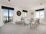 https://images.listonce.com.au/custom/160x/listings/59-beach-street-port-melbourne-vic-3207/698/01087698_img_03.jpg?1IZfrZ-SSOo