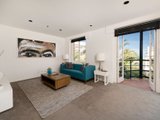 https://images.listonce.com.au/custom/160x/listings/59-beach-street-port-melbourne-vic-3207/698/01087698_img_04.jpg?1UT6uWSVb-8