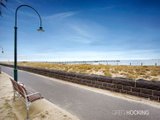 https://images.listonce.com.au/custom/160x/listings/59-beach-street-port-melbourne-vic-3207/698/01087698_img_10.jpg?gNENSPF2Ohc