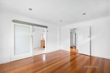 https://images.listonce.com.au/custom/160x/listings/59-blackshaws-road-newport-vic-3015/996/01354996_img_04.jpg?R5zV4qD3Ido