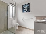 https://images.listonce.com.au/custom/160x/listings/59-brahman-drive-delacombe-vic-3356/712/01576712_img_08.jpg?h5Va5cNst_U