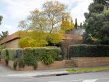 https://images.listonce.com.au/custom/160x/listings/59-edgevale-road-kew-vic-3101/406/01884406_img_01.jpg?AJXlOX3_r3w
