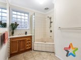 https://images.listonce.com.au/custom/160x/listings/59-kalinda-road-ringwood-vic-3134/507/01525507_img_14.jpg?UdMj3MbWhds