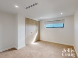 https://images.listonce.com.au/custom/160x/listings/59a-lincoln-drive-keilor-east-vic-3033/090/01841090_img_06.jpg?vxyueXkscQ4