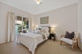 https://images.listonce.com.au/custom/160x/listings/5a-broomhill-avenue-blackburn-vic-3130/548/01646548_img_09.jpg?YQRTY_E0JHE