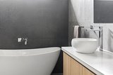 https://images.listonce.com.au/custom/160x/listings/5a-bruthen-street-moorabbin-vic-3189/773/01907773_img_06.jpg?Ds-Y3d3GiXg