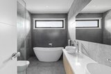 https://images.listonce.com.au/custom/160x/listings/5a-bruthen-street-moorabbin-vic-3189/773/01907773_img_08.jpg?TPnC38RLO10