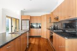 https://images.listonce.com.au/custom/160x/listings/5a-clyve-avenue-mentone-vic-3194/522/01591522_img_04.jpg?H1OeYUw3omw