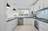 https://images.listonce.com.au/custom/160x/listings/5a-compton-street-mitcham-vic-3132/422/01326422_img_04.jpg?sETUzKOcajE