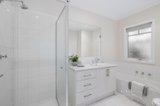 https://images.listonce.com.au/custom/160x/listings/5a-compton-street-mitcham-vic-3132/422/01326422_img_07.jpg?Z0Vlo4FWgM0