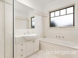 https://images.listonce.com.au/custom/160x/listings/5a-duncan-street-box-hill-south-vic-3128/005/01684005_img_06.jpg?vpXce1I-QeQ