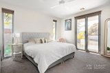 https://images.listonce.com.au/custom/160x/listings/5a-haydens-road-beaumaris-vic-3193/906/01818906_img_12.jpg?axPRh7boLFU