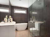 https://images.listonce.com.au/custom/160x/listings/5a-hedderwick-street-balwyn-north-vic-3104/465/01684465_img_06.jpg?fBYPD8c2_-A