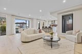 https://images.listonce.com.au/custom/160x/listings/5a-jacqueline-road-mount-waverley-vic-3149/424/01590424_img_02.jpg?tjgyos1valw