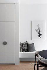 https://images.listonce.com.au/custom/160x/listings/5a-mccutcheon-street-northcote-vic-3070/725/01433725_img_04.jpg?L6Je6BVqsiw