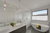 https://images.listonce.com.au/custom/160x/listings/5a-mudgee-street-burwood-east-vic-3151/733/00194733_img_10.jpg?GruleQK4A44