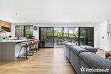 https://images.listonce.com.au/custom/160x/listings/5a-orrong-road-mooroolbark-vic-3138/274/01586274_img_05.jpg?IsYRasly_8s