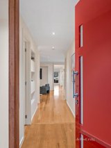 https://images.listonce.com.au/custom/160x/listings/5a-pine-way-doncaster-east-vic-3109/660/01702660_img_02.jpg?G1aBYl33TfM